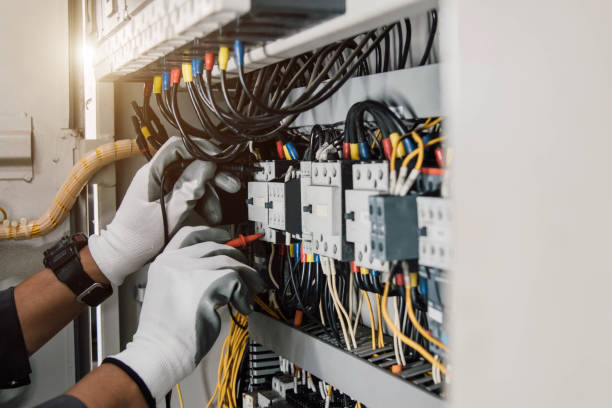 Best Licensed Electrician  in Newark, OH